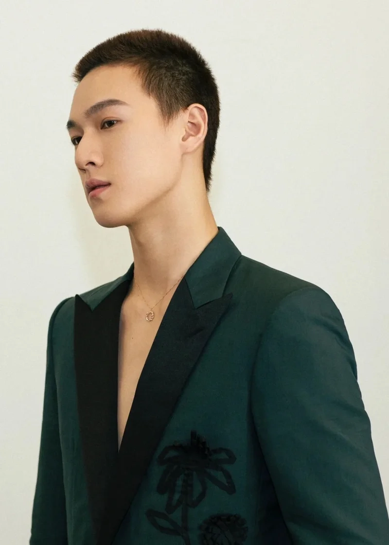 Lý quân nhuệ tuổi tác không ngăn cản anh tỏa sáng trên màn ảnh