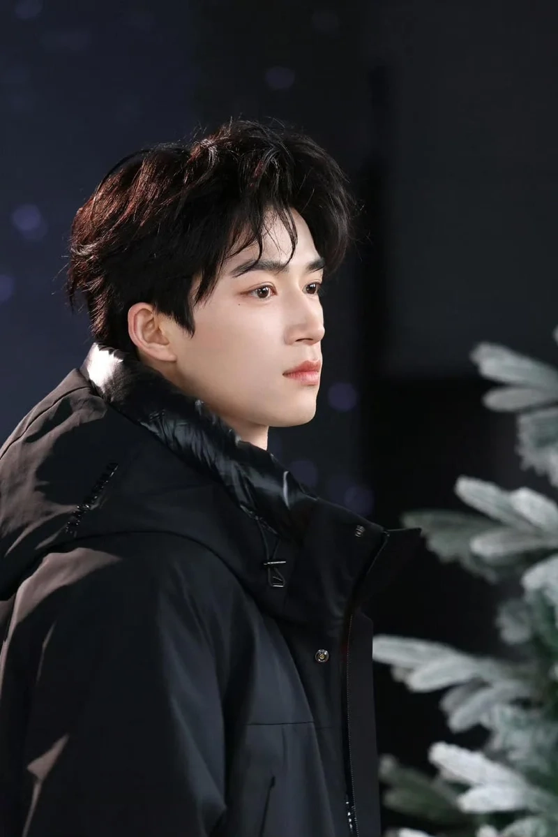 Vương tinh việt mặc vũ vân gian là một trong những bộ phim được yêu thích