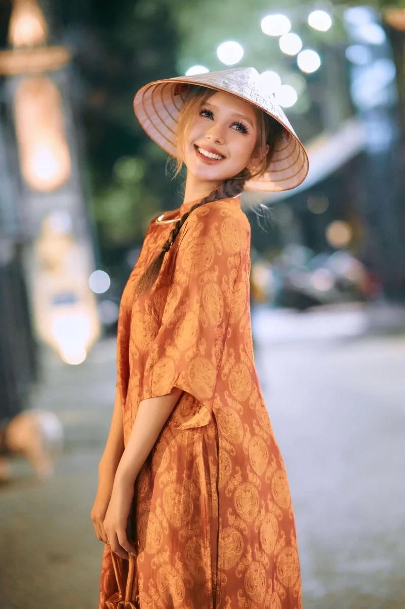 Xoài non makeup luôn tỏa sáng với phong cách trang điểm ấn tượng