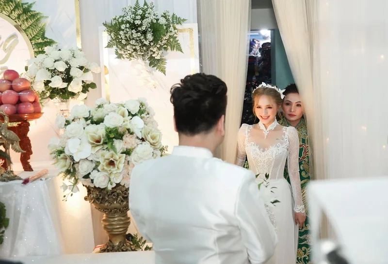 Xoài non và xemesis cưới mang đến nhiều cảm xúc cho fan