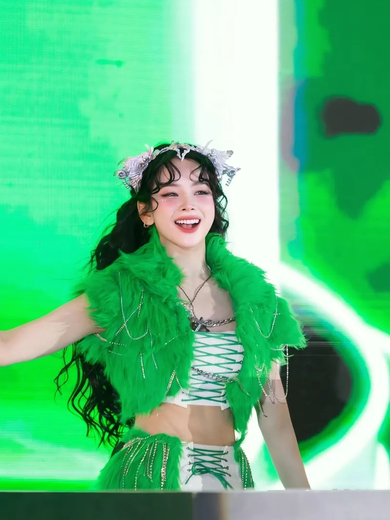 Mãn nhãn với DJ Mie biểu diễn, không thể rời mắt