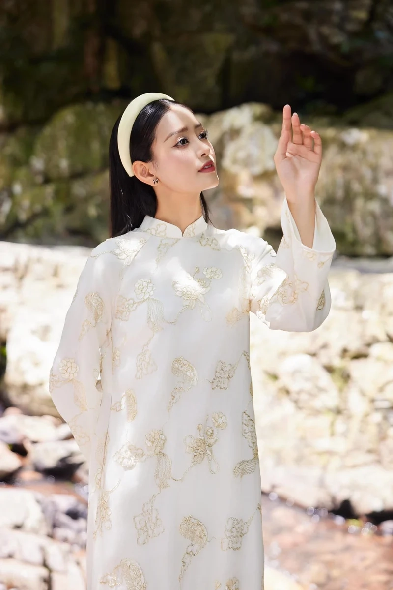 Bùi Khánh Linh thi hoa hậu gì, tìm hiểu ngay