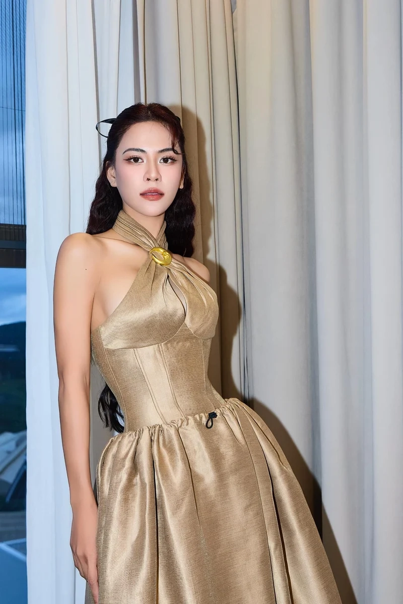 Hà Nhi official có gì hot, khám phá ngay