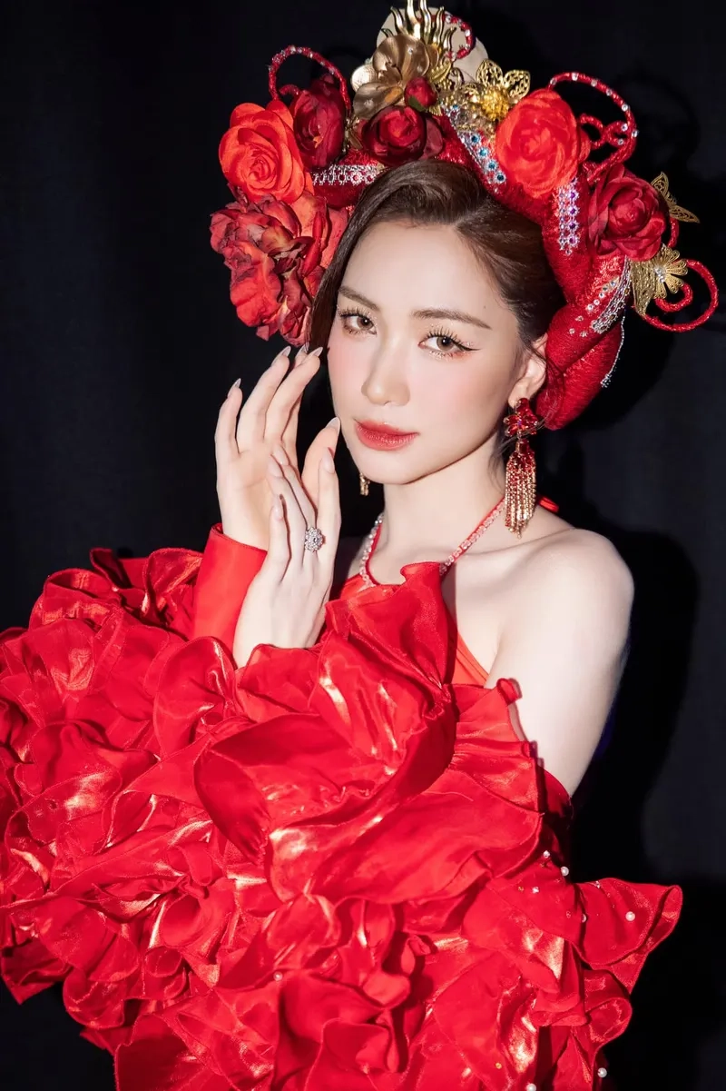 Thị Mầu Hòa Minzy, phong cách dân gian nhưng đầy cuốn hút