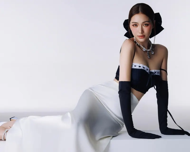 Xuân hạ thu đông rồi lại xuân Hòa Minzy, ai cũng mê mẩn