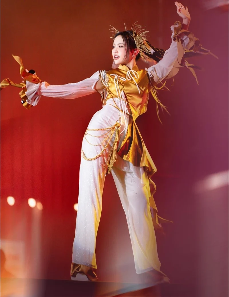 Phương Mỹ Chi mới nhất vừa ra mắt ca khúc nào làm fan phát sốt