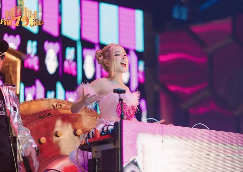 Sự góp mặt của DJ Mie Rap Việt mùa 2, bùng nổ sân khấu