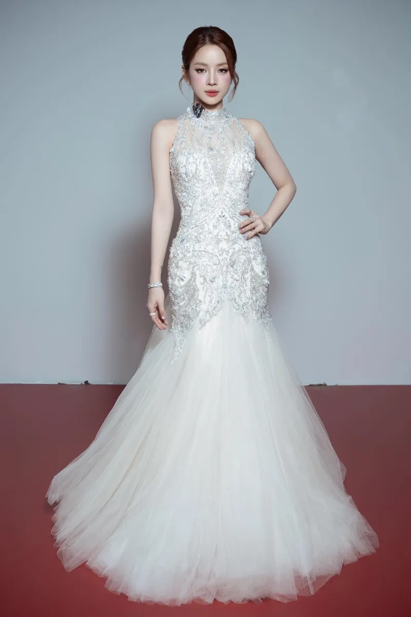 Vẻ ngoài nóng bỏng của DJ Mie body khiến fan trầm trồ