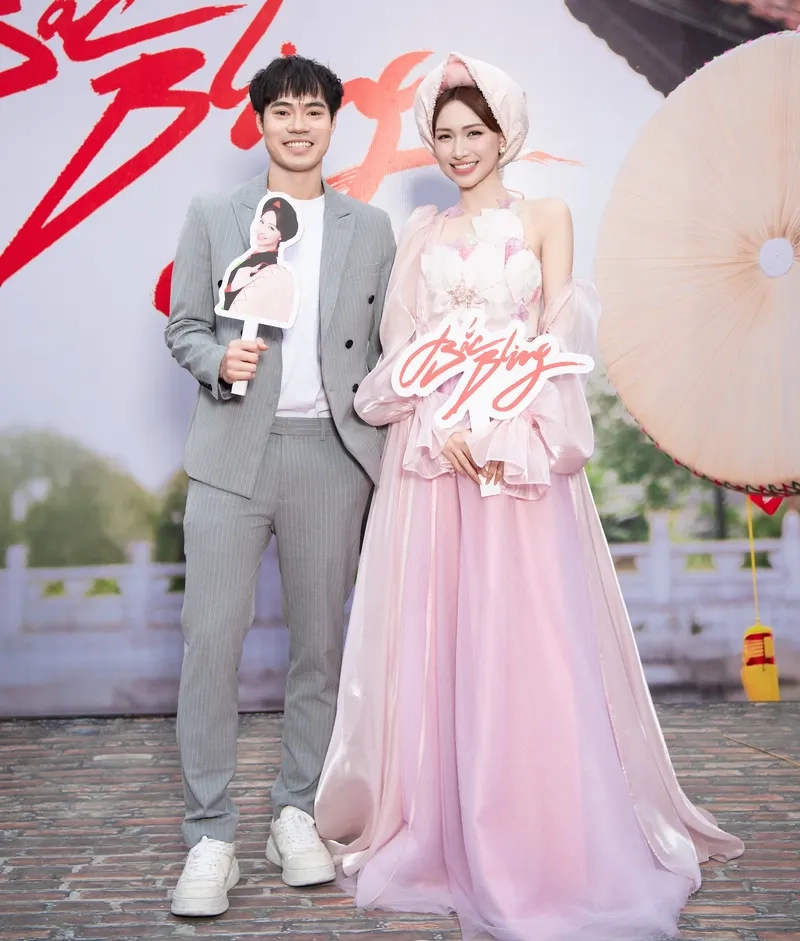 Văn Toàn cưới Hòa Minzy, tin tức gây xôn xao cộng đồng mạng