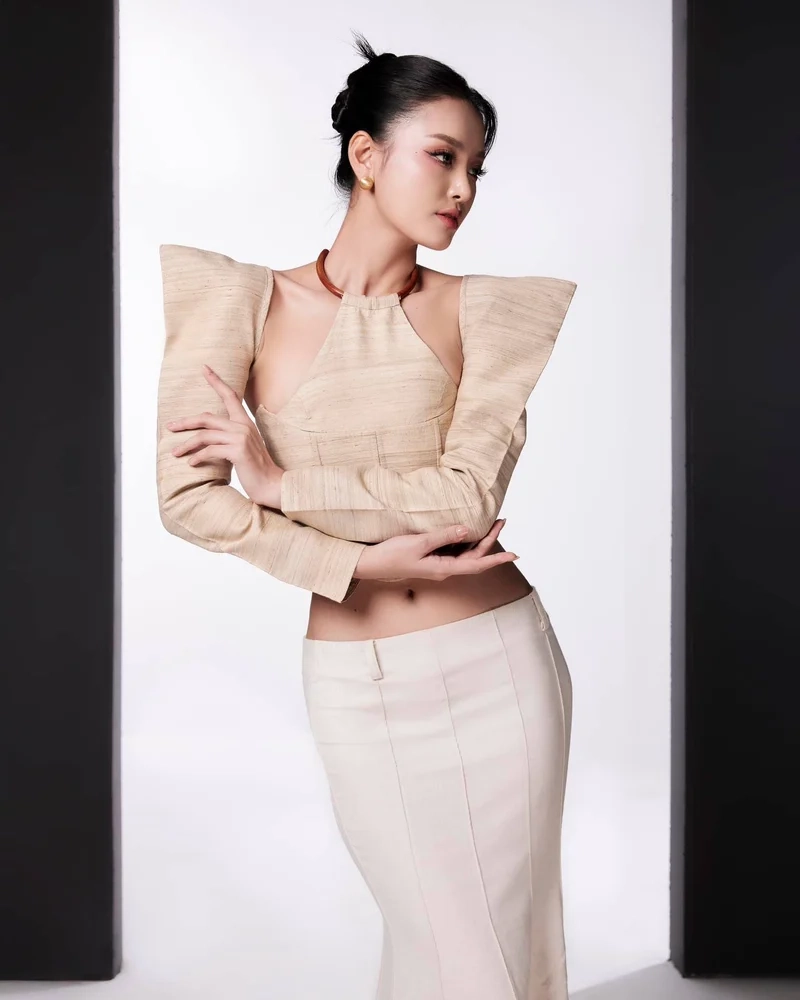 Bùi Khánh Linh cao mét mấy mà thần thái đỉnh cao