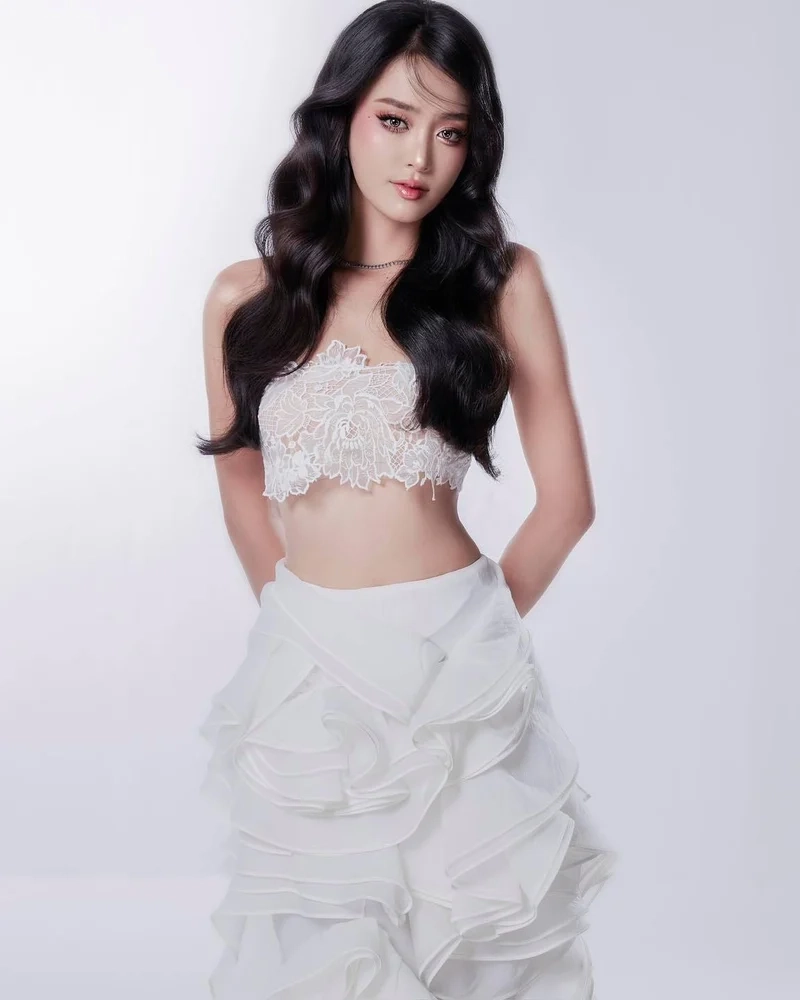 Bùi Khánh Linh là ai, hành trình đến vương miện