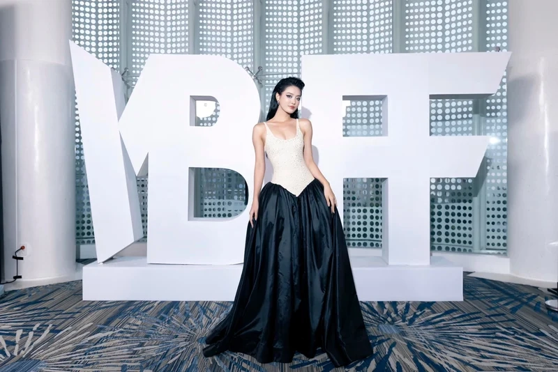 Bùi Khánh Linh tuổi thật sự là bao nhiêu