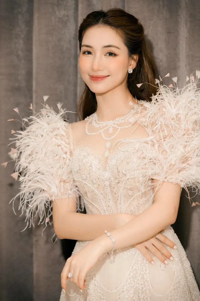 Hòa Minzy quê ở đâu, có phải Bắc Ninh không