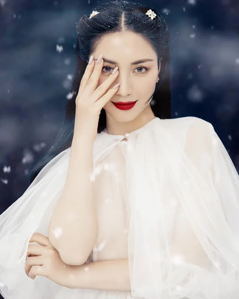 Hòa Minzy tuổi thật sự khiến nhiều người bất ngờ