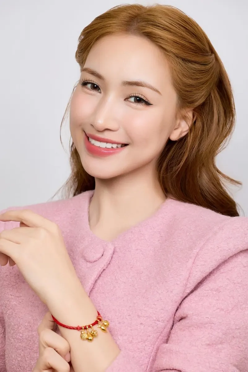 Hòa Minzy bao nhiêu tuổi, nhan sắc trẻ trung đáng ngưỡng mộ