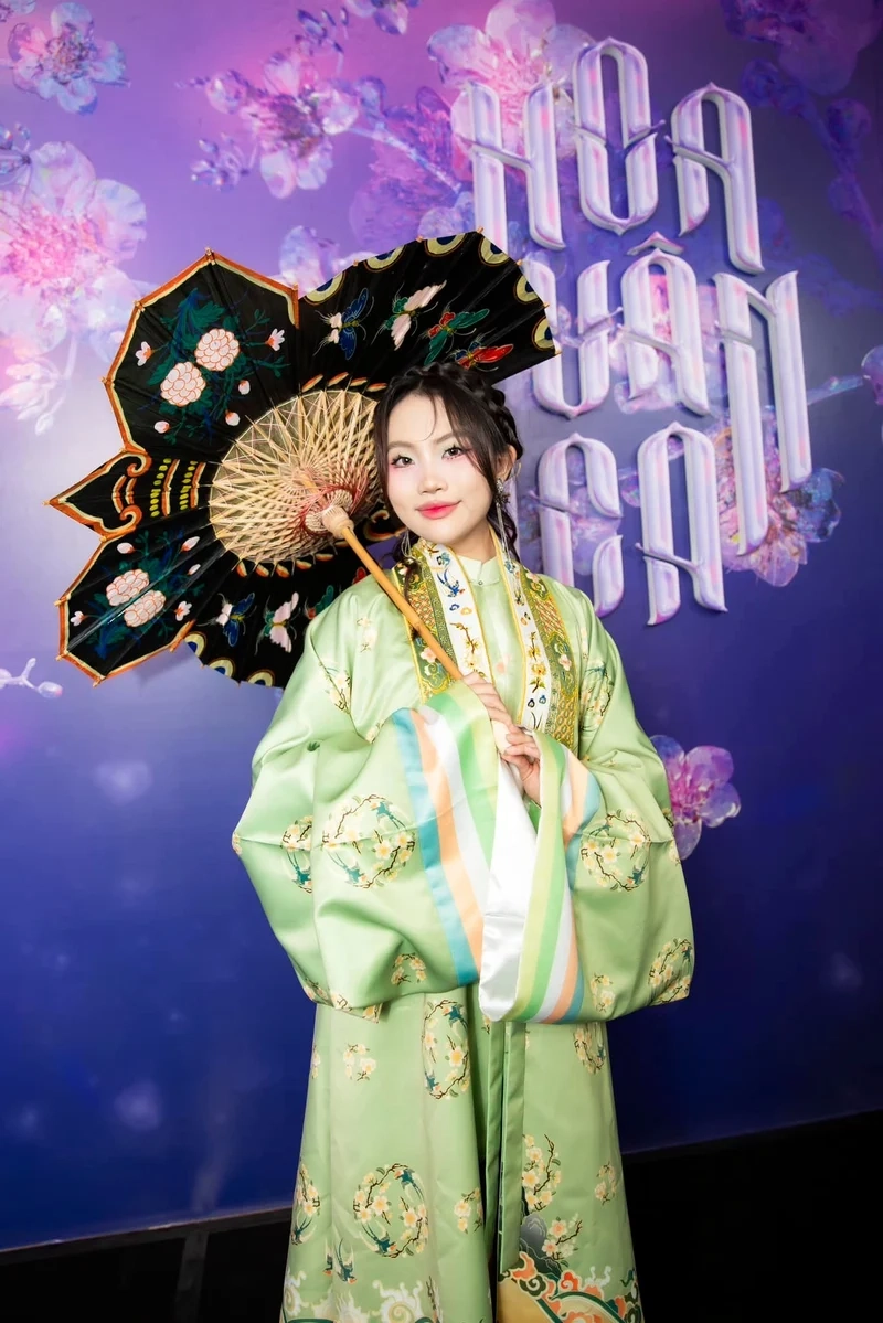 Phương Mỹ Chi chiều cao có thay đổi gì so với thời mới nổi