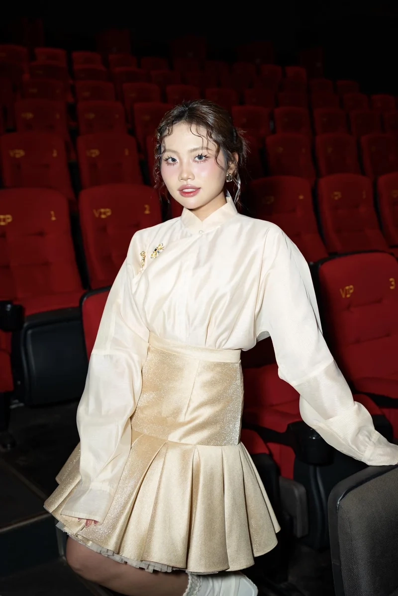 Phương Mỹ Chi bao tuổi mà đã sở hữu gia tài âm nhạc đồ sộ