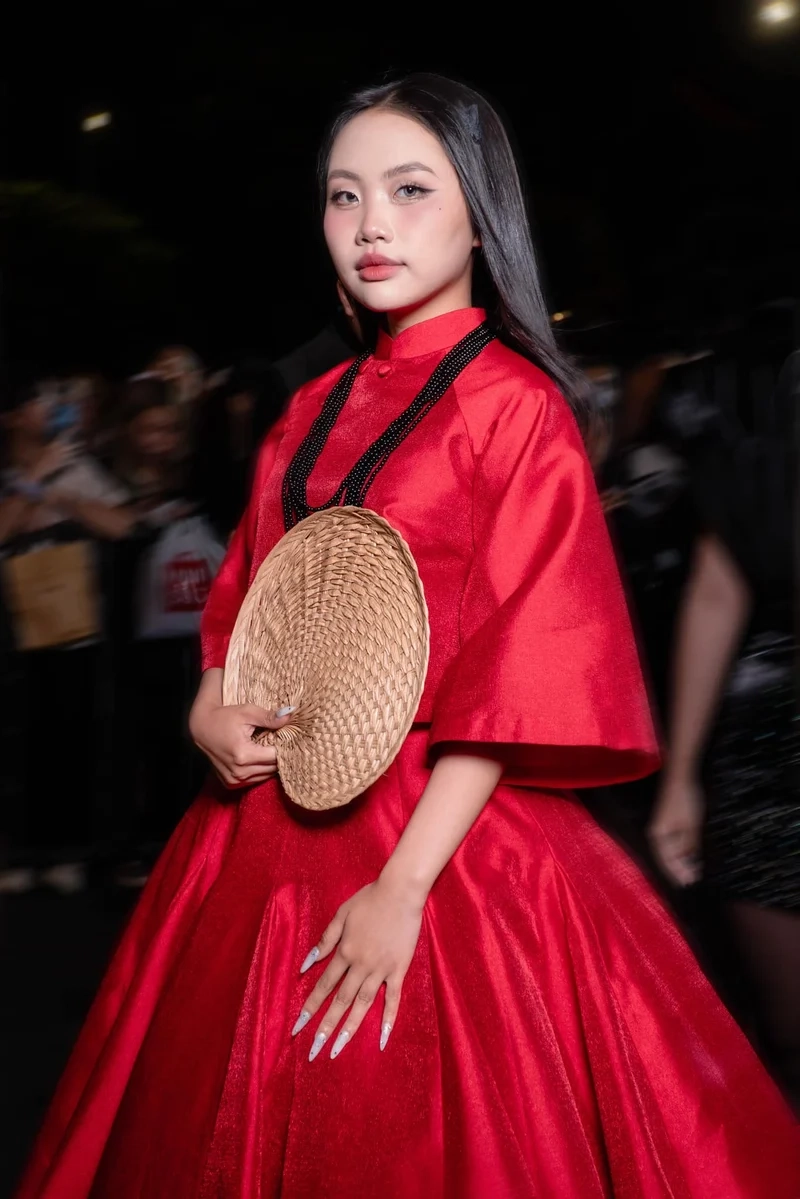 Phương Mỹ Chi là ai mà khiến khán giả say mê từng câu hát