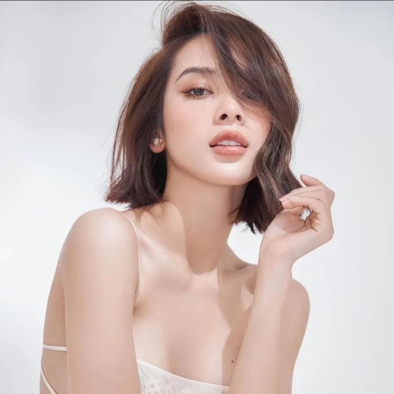 Quỳnh Lương là ai mà khiến dân mạng phát sốt