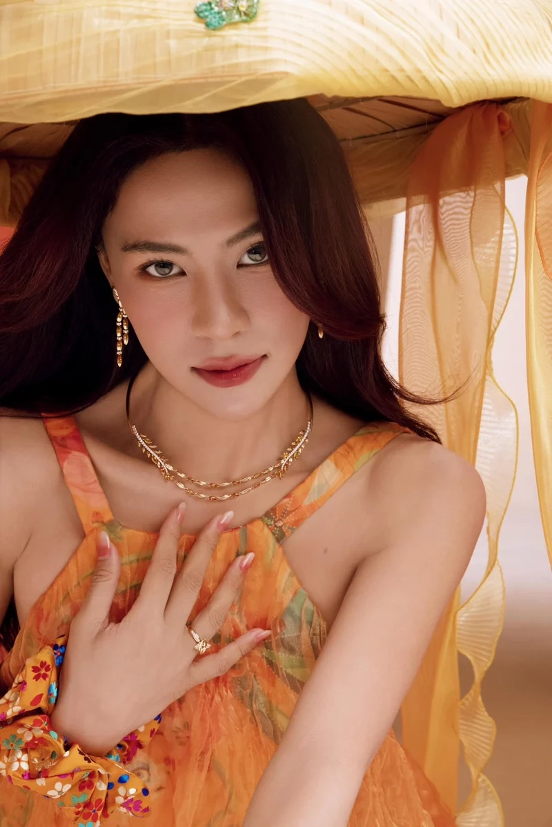 Bật mí Hà Nhi sinh năm, hành trình từ zero đến idol