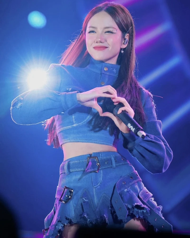 Ca sĩ Phương Ly bao nhiêu tuổi, đây là câu trả lời