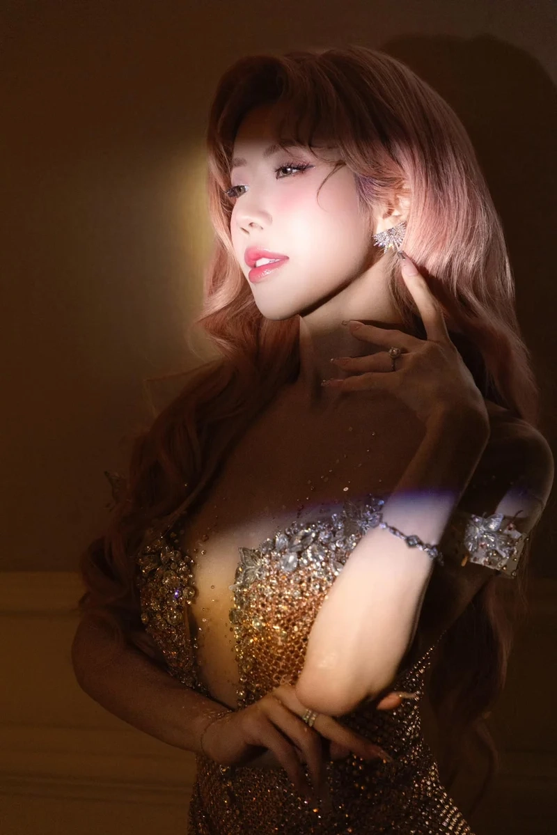 Trang Pháp học vấn và con đường học tập của nữ ca sĩ đình đám