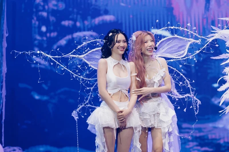 Lan Ngọc Trang Pháp và những khoảnh khắc vui nhộn cùng nhau