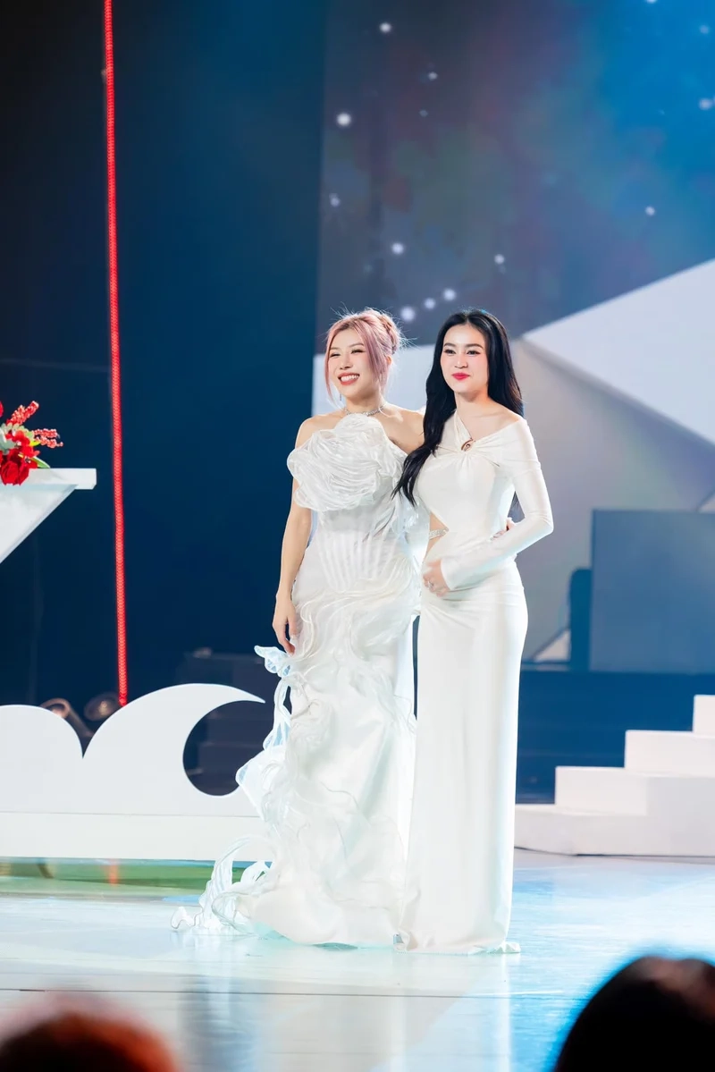 Trang Pháp Ninh Dương Lan Ngọc và cặp đôi nghệ sĩ được yêu thích nhất