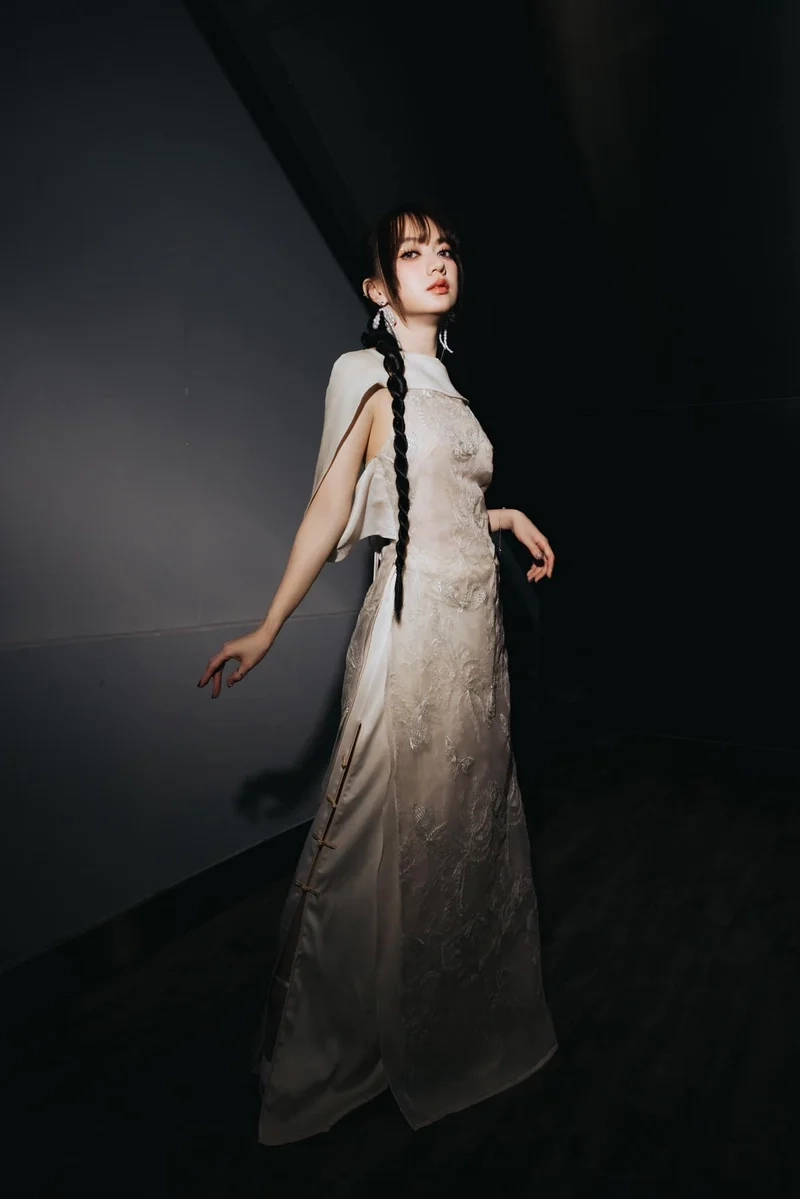 Summer Night Xuân Nghi, bài hát gây sốt cộng đồng mạng